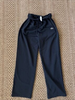 ALO Yoga Women’s Black Drawstring Wide Leg Sweatpants